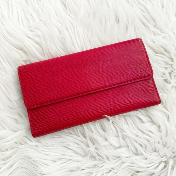 LOUIS VUITTON | Epi Leather Porte Trésor International Wallet Red Textured - Picture 4 of 13